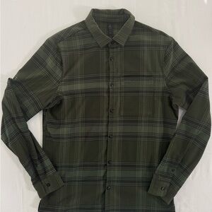Lululemon Men’s Long Sleeve Button Down Green Plaid Size Large